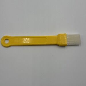 Rubbermaid 1912 Yellow Pastry Brush Food Service Cleaning Tool USA Made